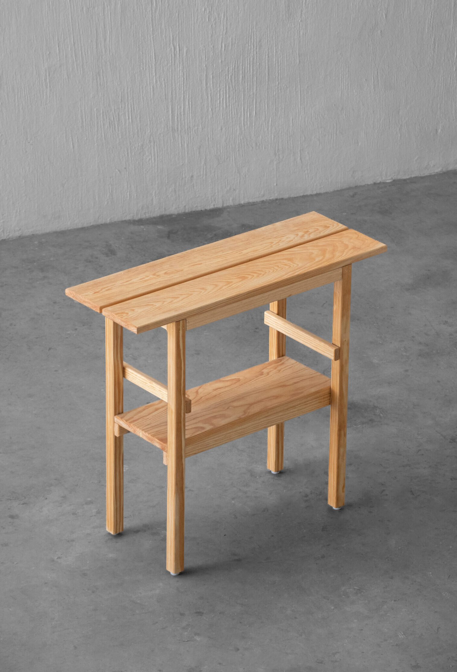 Mesita auxiliar - Surco - Image 1